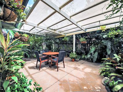 27 Sunstone Street, Manly West