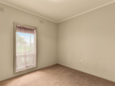 8 Stark Avenue, Millicent