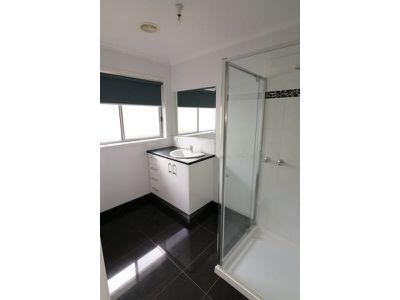 Unit 2 / 70 Redbank Road, Seymour