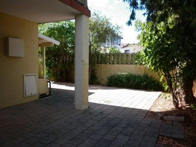 5 / 9 Lockhart St, Como