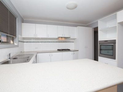 8 / 10 Dulverton Terrace, South Hedland