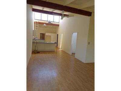 4 / 4 Thelma Street, Como
