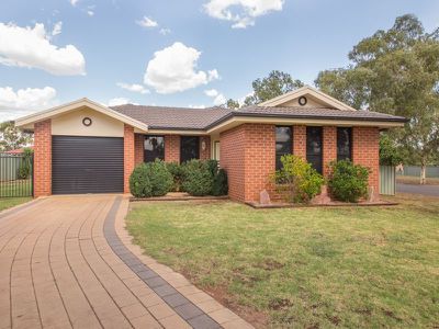 1 Tulloch Place, Dubbo
