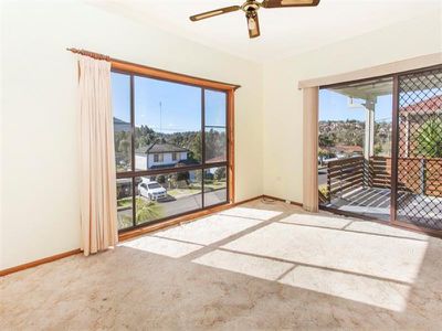 17 Leigh Cres, Unanderra