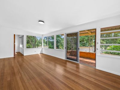 5 Verney Rd W, Graceville