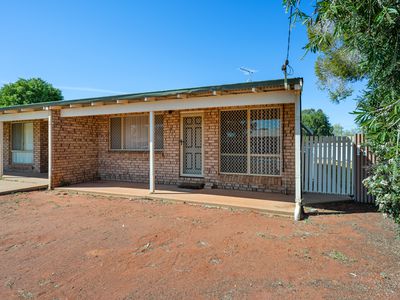 3 / 211 Hare Street, West Lamington