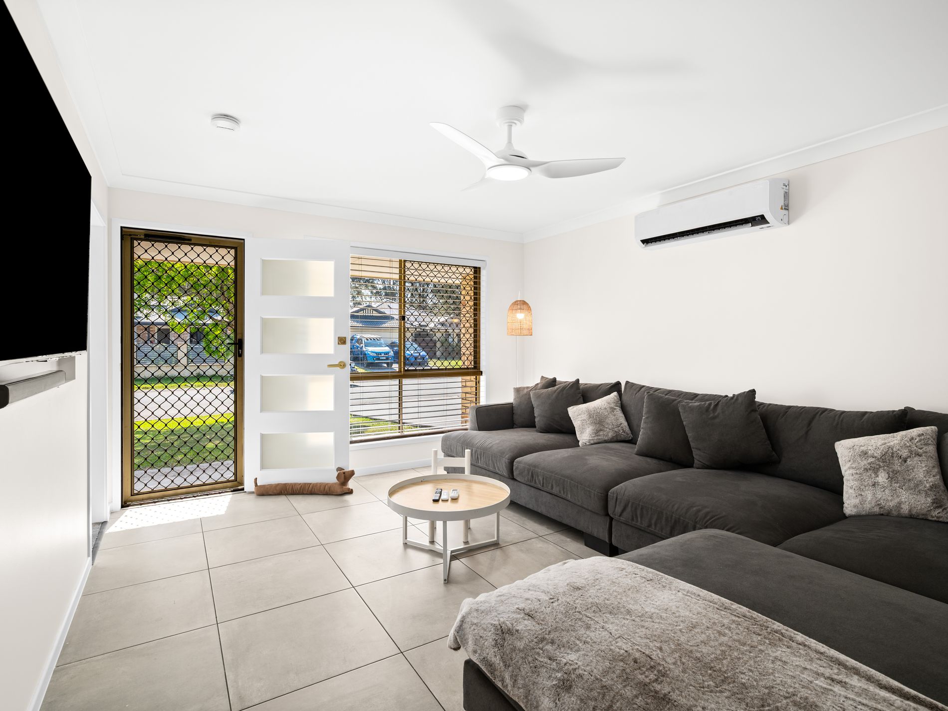 8 Lake Cootharaba Place, Logan Reserve