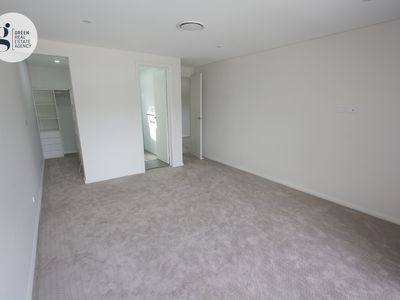 4 Grand Ave, West Ryde