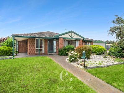 19 Kantara Crescent, Lara