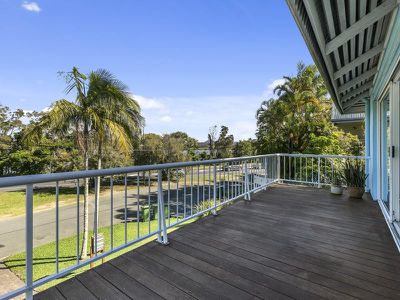 2 / 7 Lake Street, Tewantin