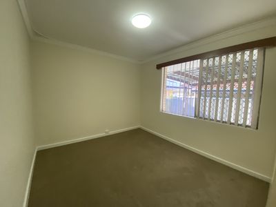 8 Barber Place, Riverton