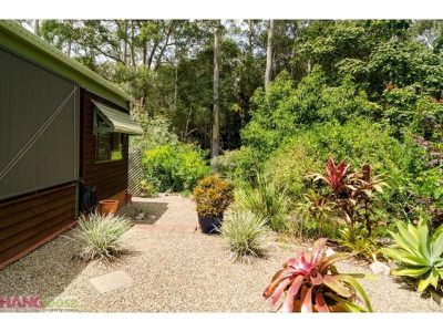 27 Palm Grove Cres, Tewantin
