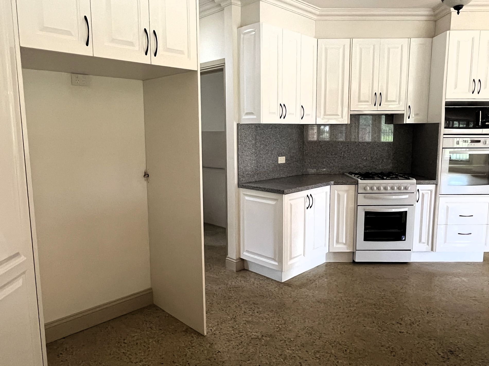 1 / 7 Holden Avenue, Rippleside