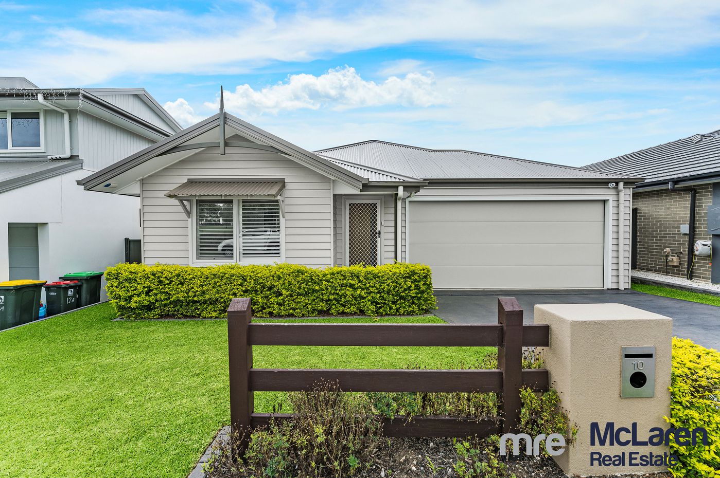 10 Arcadian Hills Crescent, COBBITTY