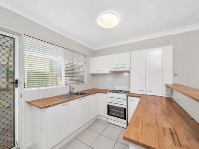 2 / 8 Springfield Crescent, Manoora