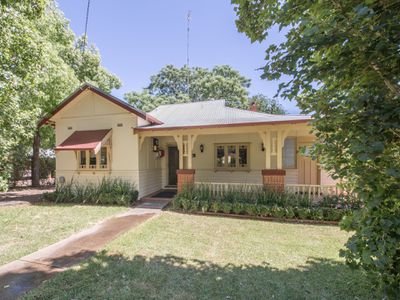 11 Dalton Street, Dubbo