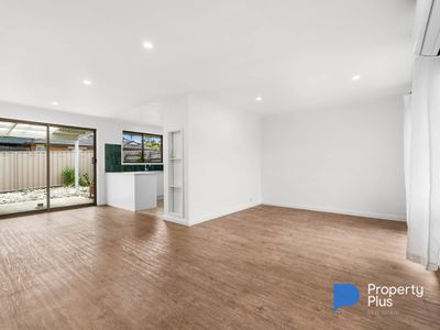 2 / 6 Nandina Court, Strathdale