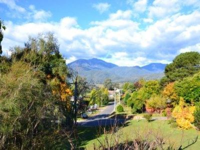 6 Marum Court, Tawonga South