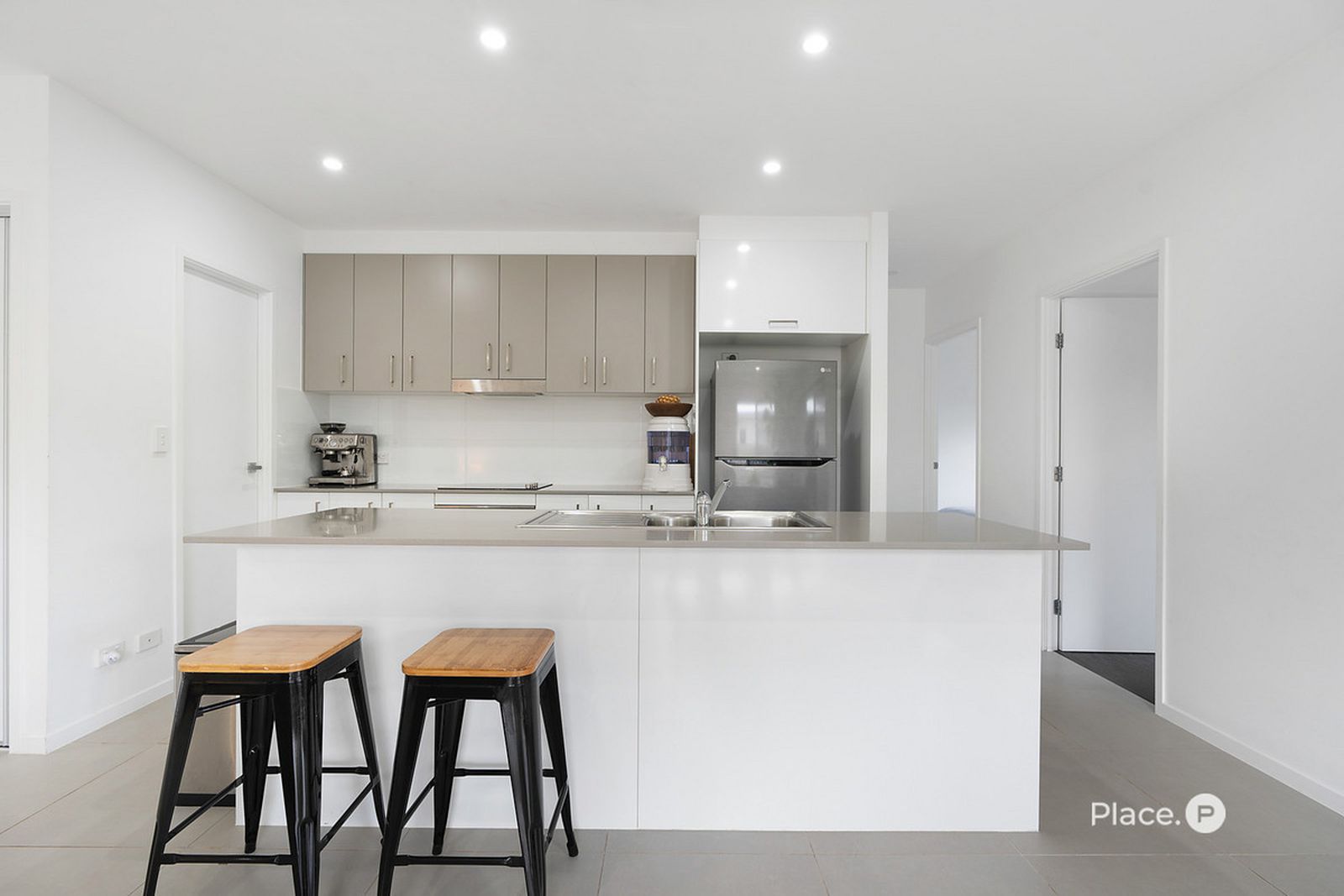 Photo 1 of 10, 21 Godwit Place, Peregian Springs