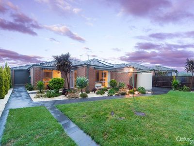 4 Kingsbarn Court, Cranbourne