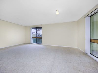8 Hardey Place, Stirling