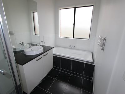 15 Badminton Court, Marshall