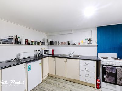 12 Taylor Street, West Mackay