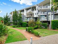 62 / 10 Grand Pde , Kawana Island