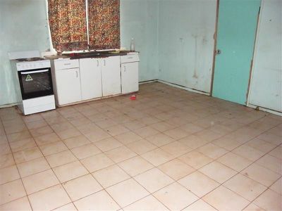35 Thomson  St, Forbes