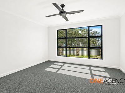 10a Horseshoe Circuit, Calderwood