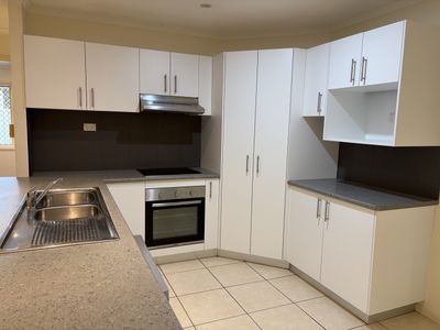 4 Kurrajong Way, Tinana