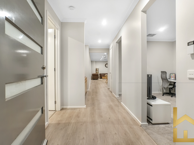 13 Tangerine Road, Manor Lakes