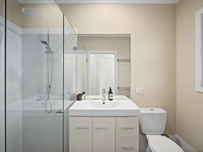58 Eleventh Avenue, Kedron