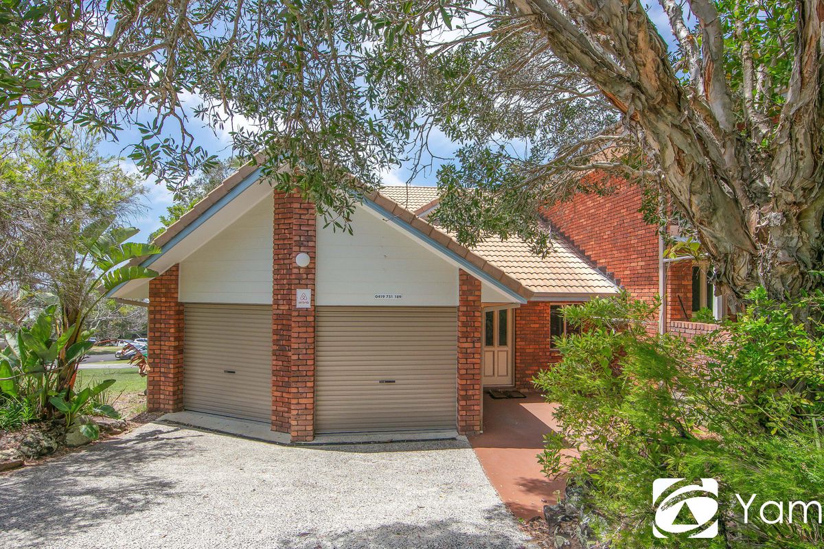 3 / 4 Bay Street, Angourie