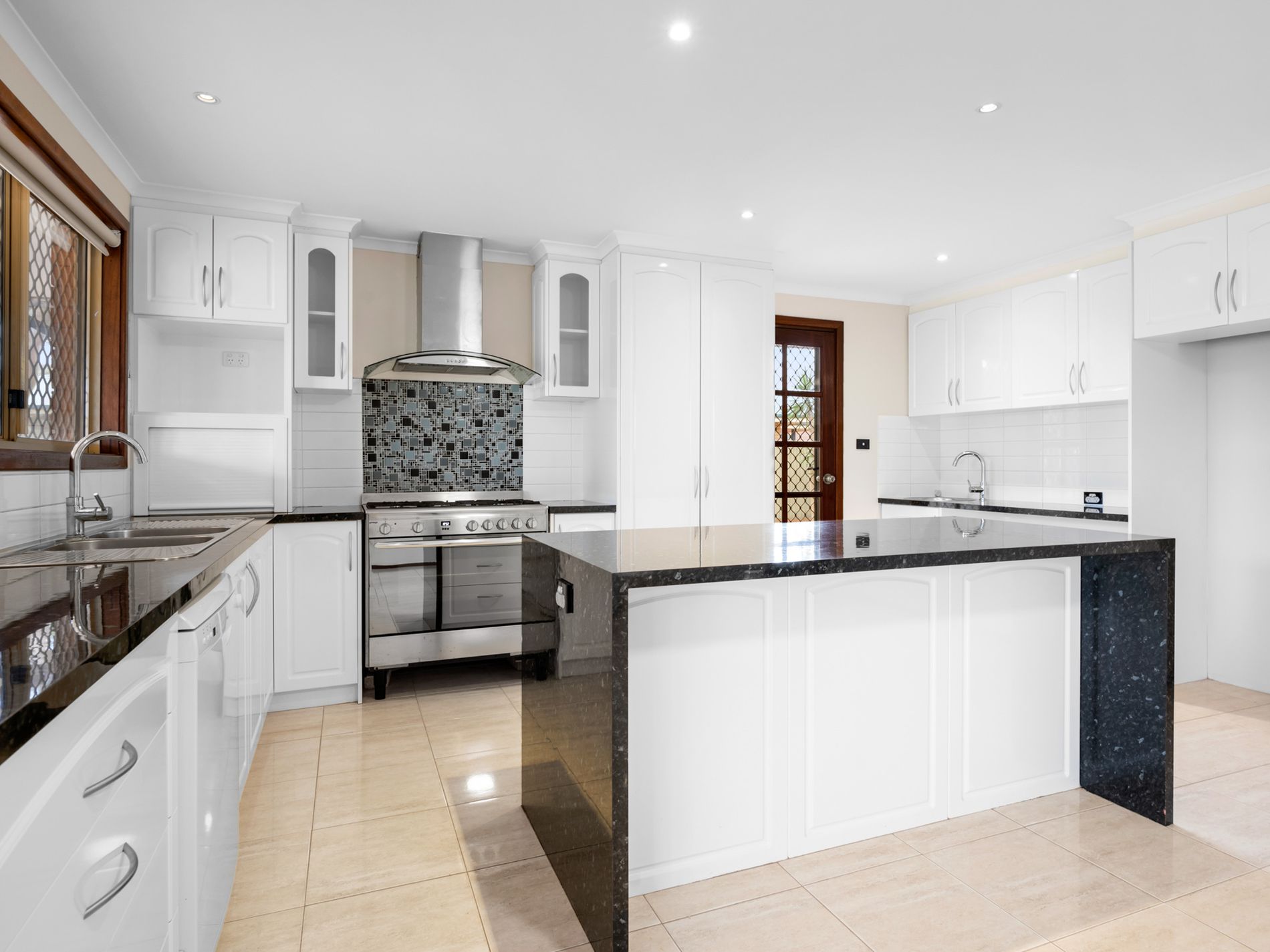 3 Trythall Place, Hannans