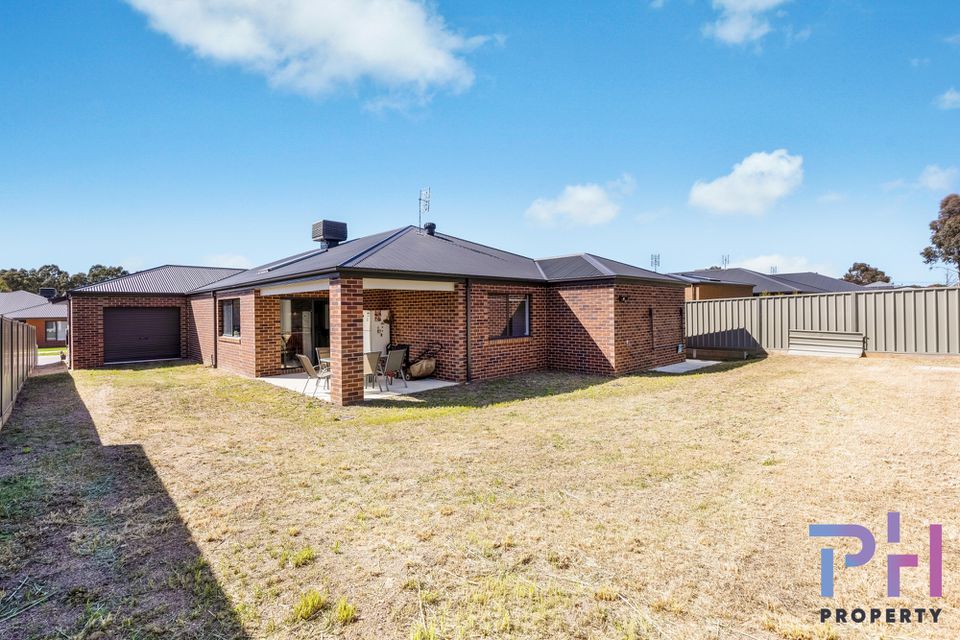 38 Topaz Avenue, White Hills