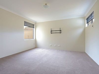 11 Barbon Lane , Baldivis