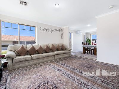 32 / 4 Paydon Way, Hampton Park