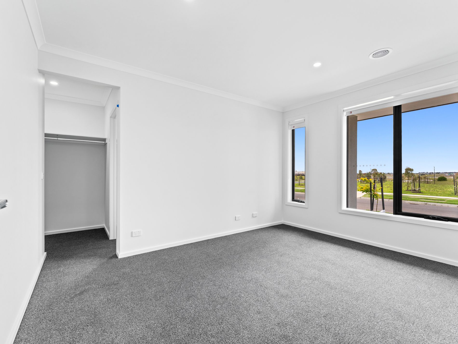 4 Portulaca Avenue, Manor Lakes