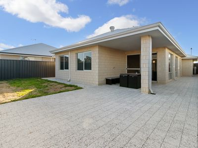 62 Lockhart Crescent, South Guildford