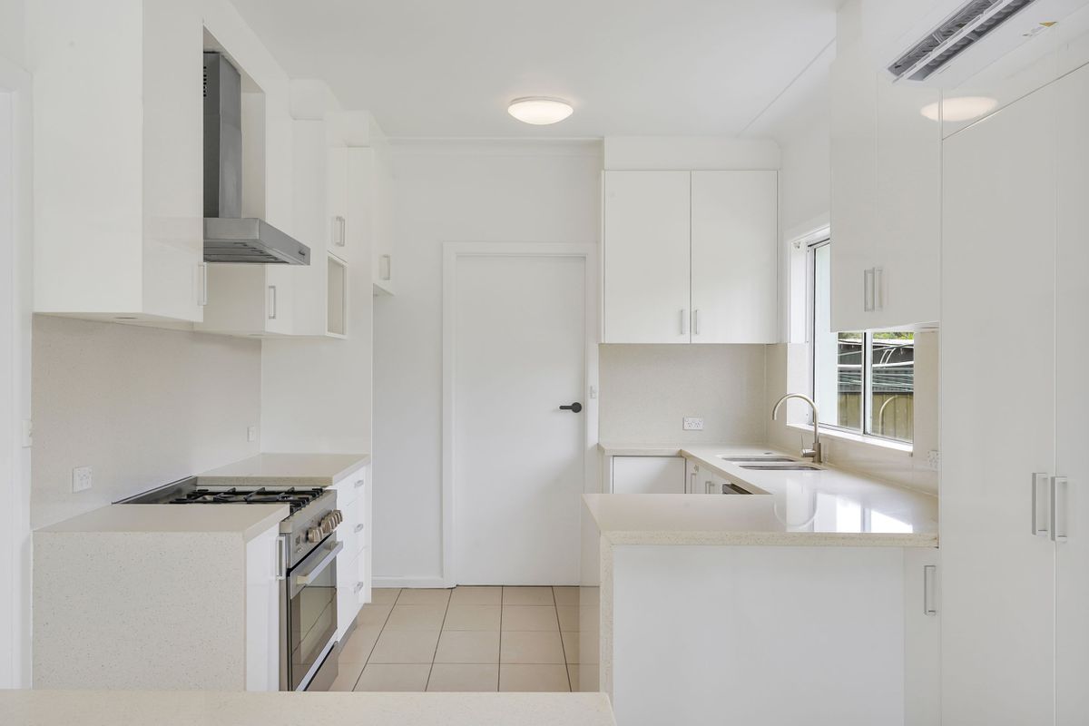 96 The Ridgeway, Lisarow