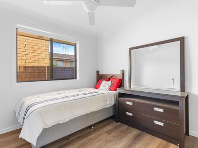 2 / 221a Maitland Street, Kurri Kurri