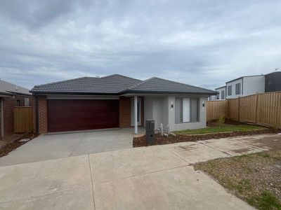 14 Mollyan Avenue, Charlemont