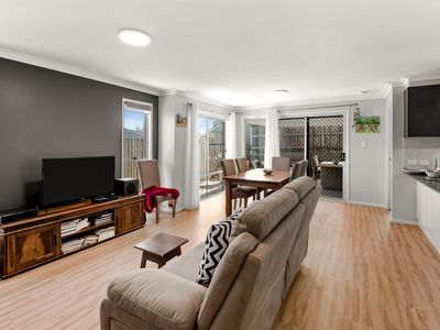 1 / 32 Orchard Lane, Glenvale