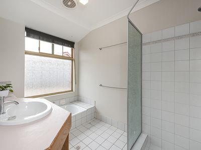 16 Charente Close, Port Kennedy