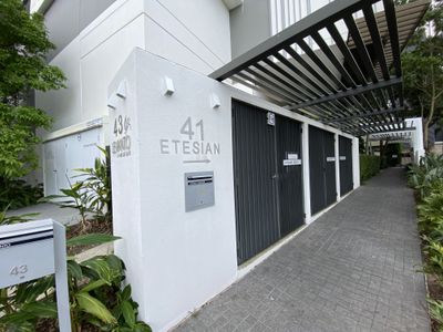 504 / 41 Harbour Town Drive, Biggera Waters