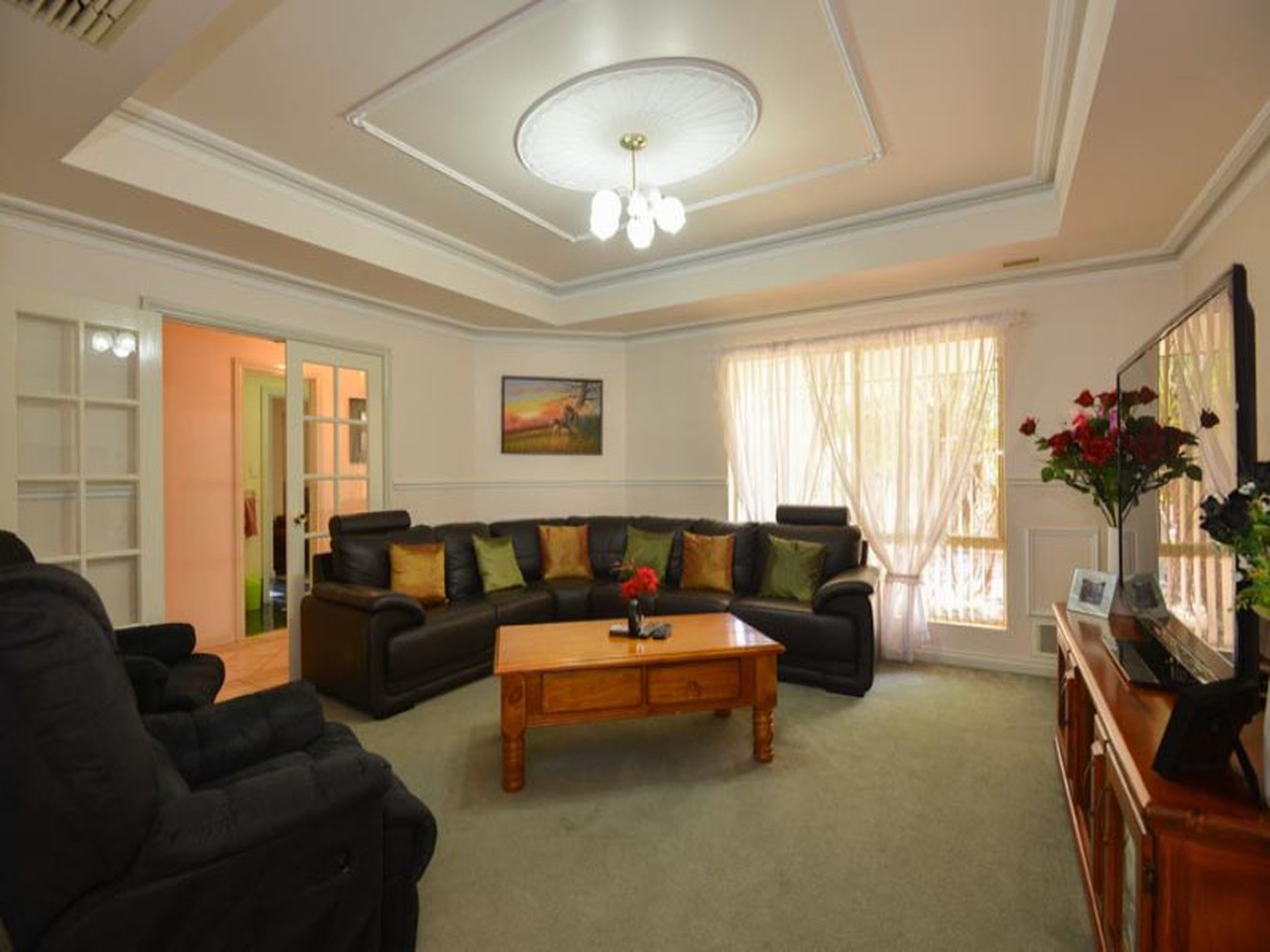 8 Seinor Street, Somerville