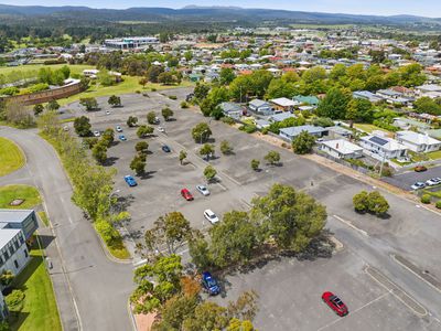 B3 / 75 Newnham Drive, Newnham