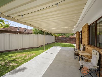 11 / 6 Beazley Crescent, Calwell