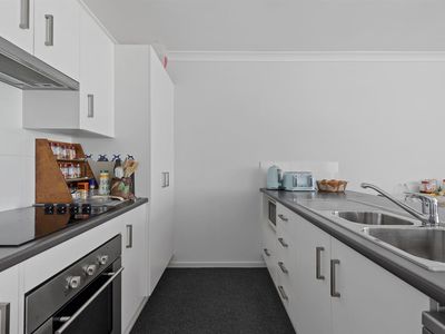 35 & 35a Gemini Way, Narrawallee